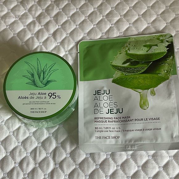 Avon Other - Avon Aloe Skincare Set